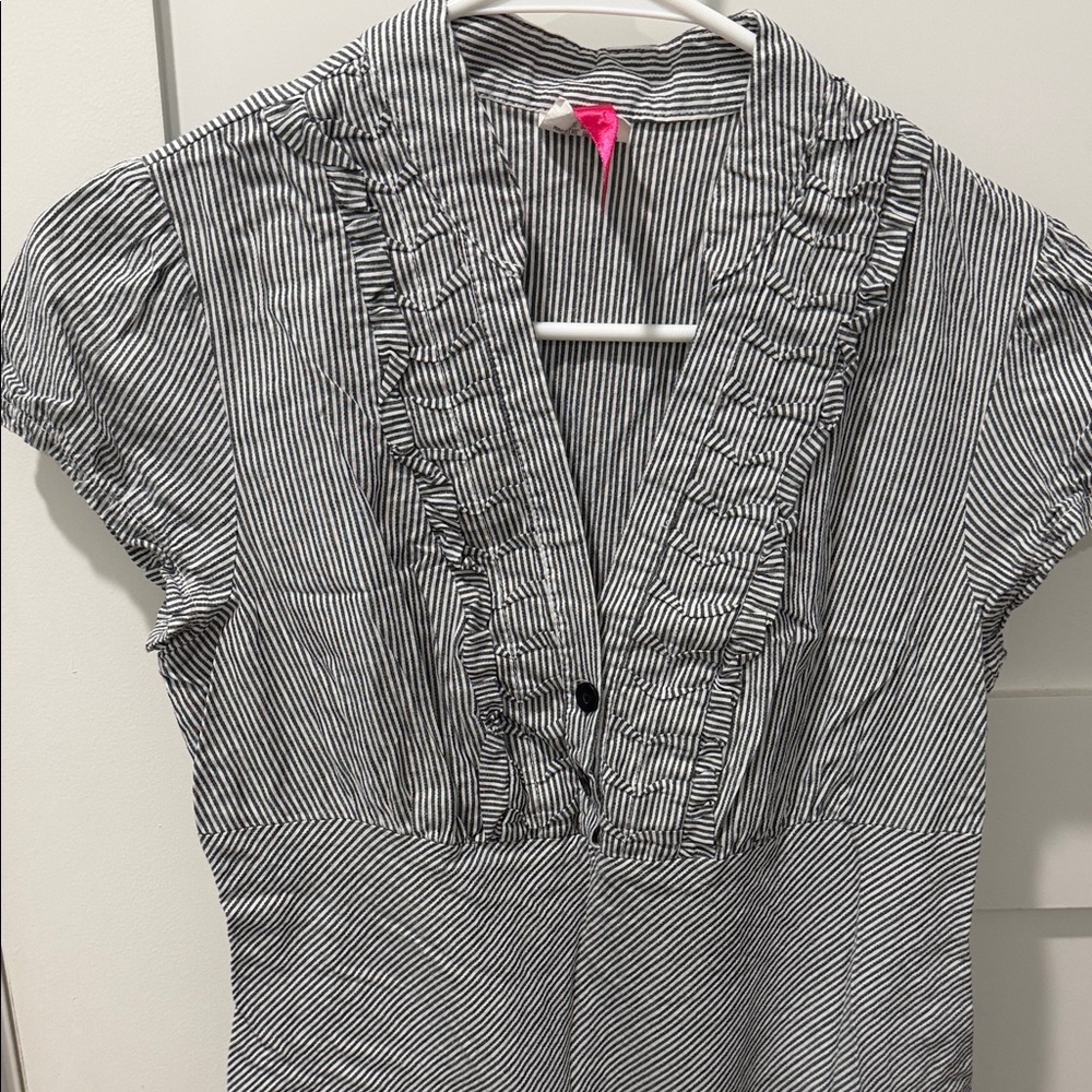 Striped Ruffle V-Neck Blouse - Black & White